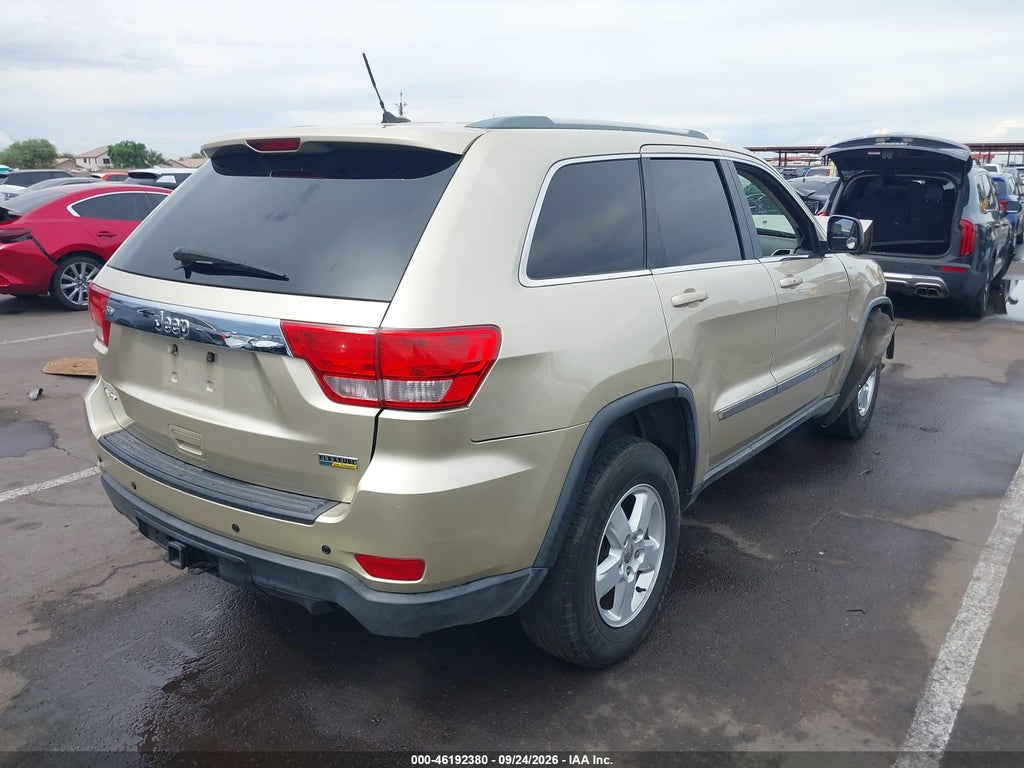 2012 Jeep Grand Cherokee Laredo photo 4