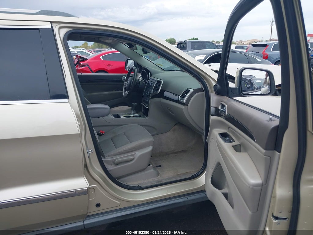 2012 Jeep Grand Cherokee Laredo photo 5