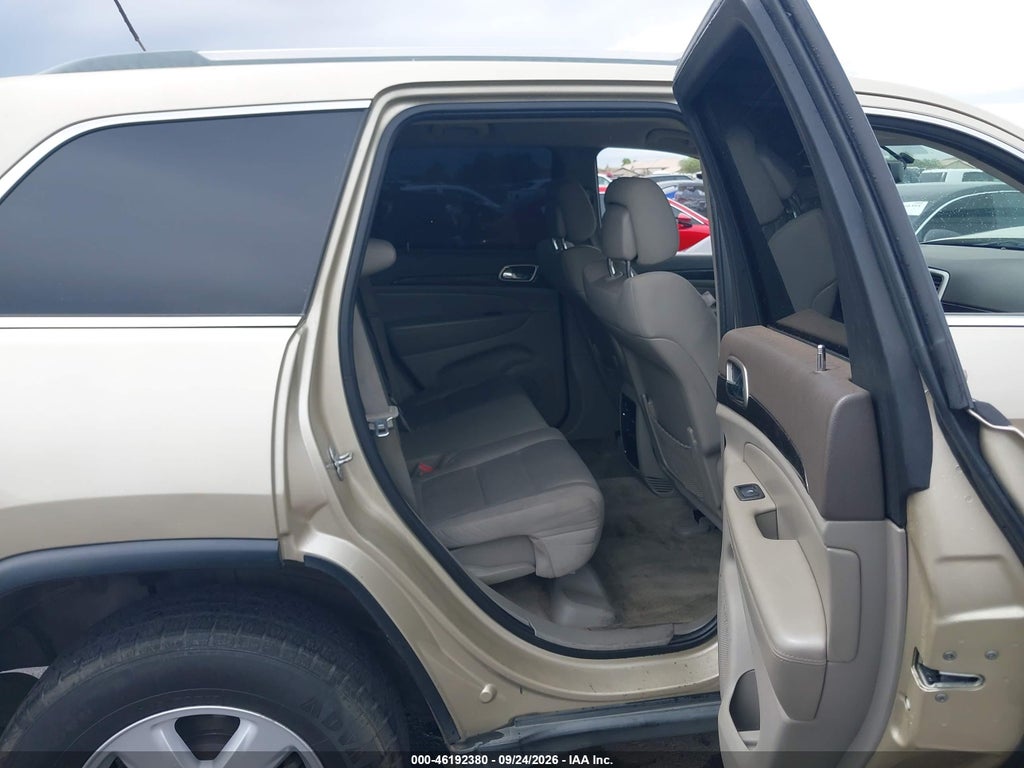 2012 Jeep Grand Cherokee Laredo photo 8