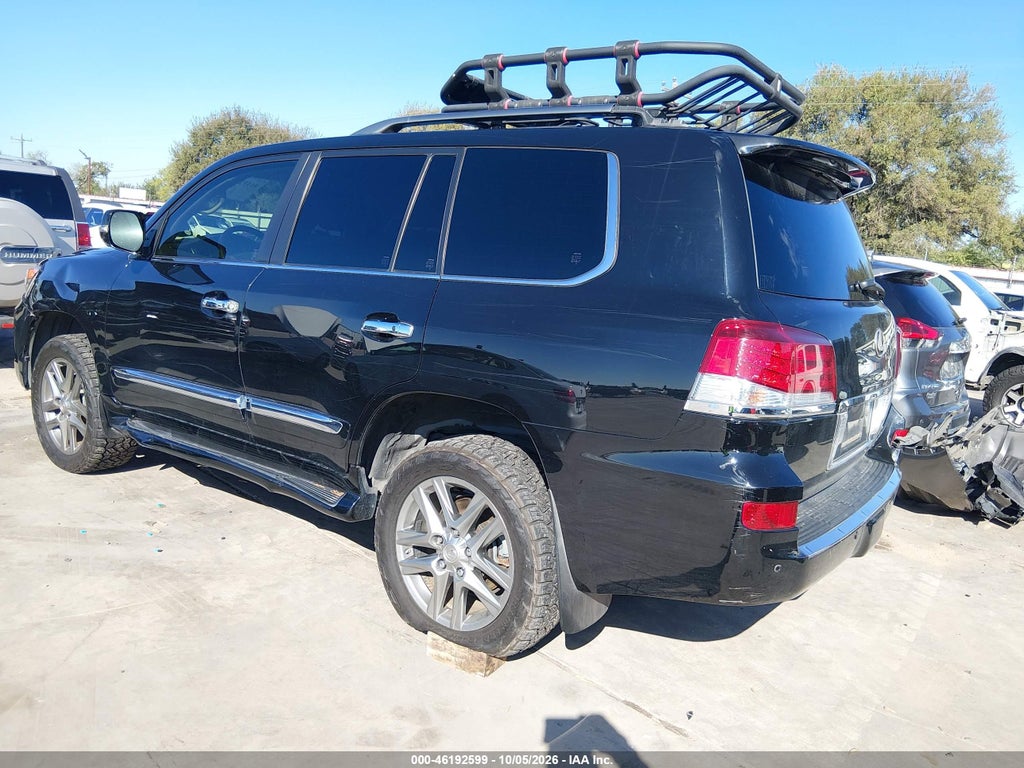 2013 Lexus LX 570 photo 3