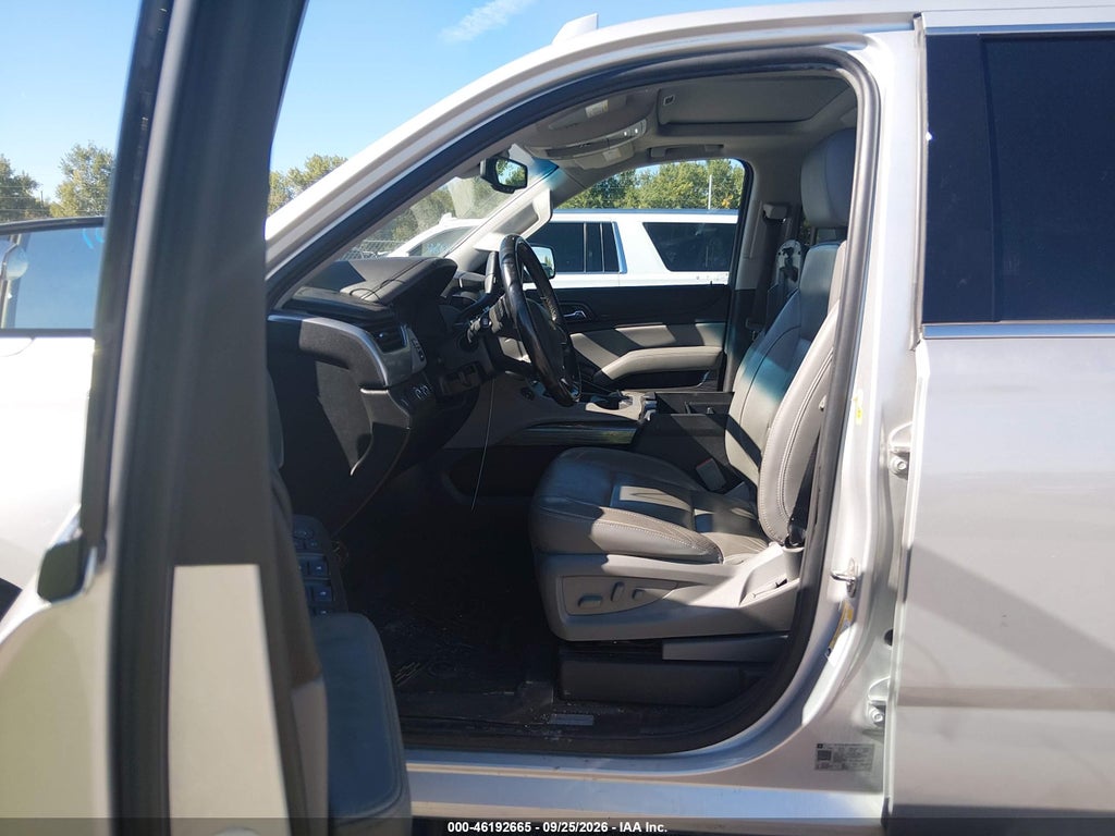 2019 Chevrolet Tahoe LT photo 5
