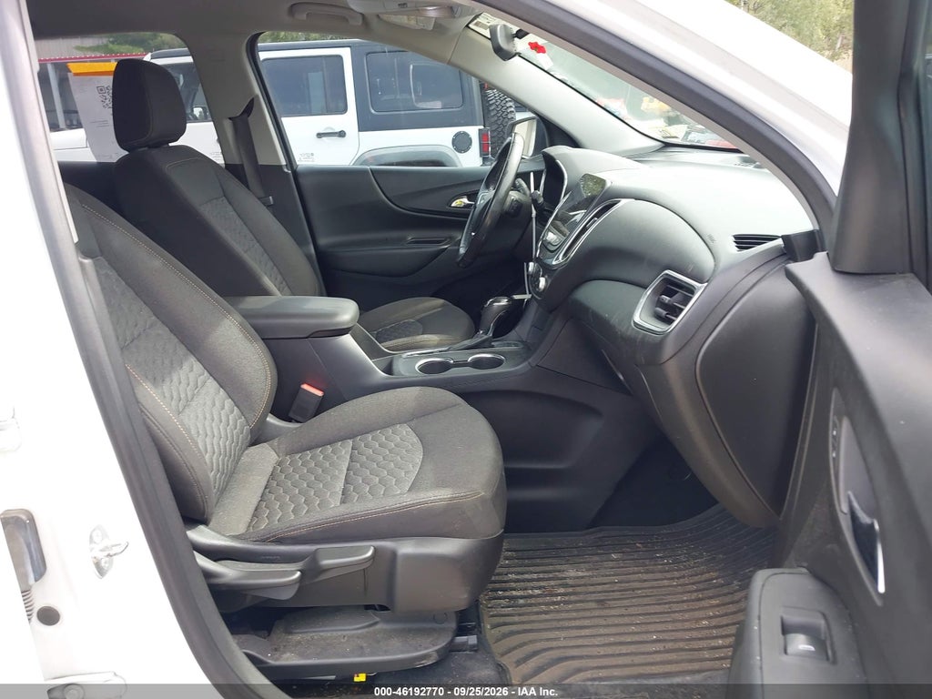 2019 Chevrolet Equinox LT photo 5