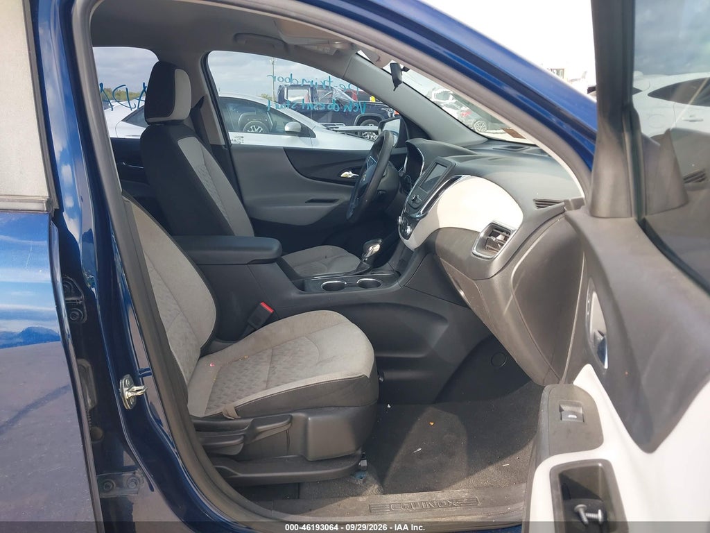 2022 Chevrolet Equinox FWD LS photo 5