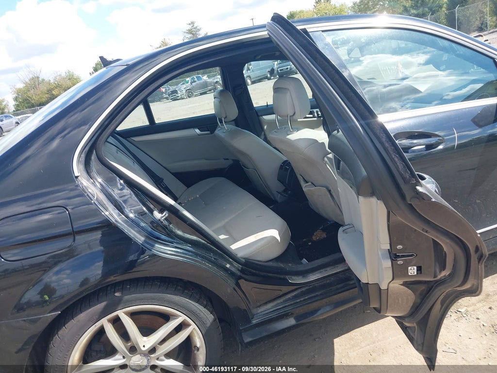 2013 Mercedes-Benz C 300 Luxury 4MATIC/Sport 4MATIC photo 8