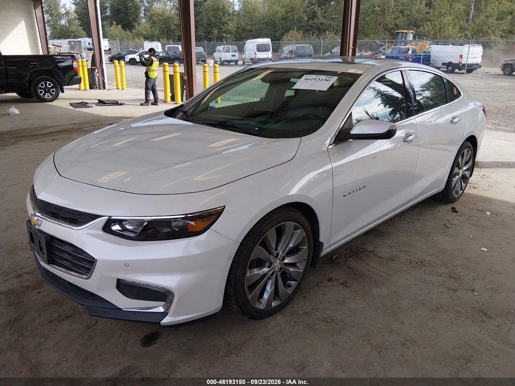 2016 Chevrolet Malibu Premier photo 2