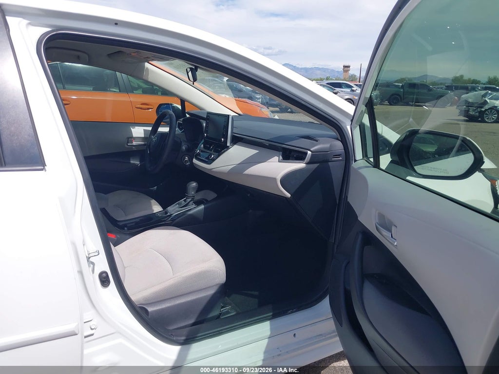 2020 Toyota Corolla LE photo 5