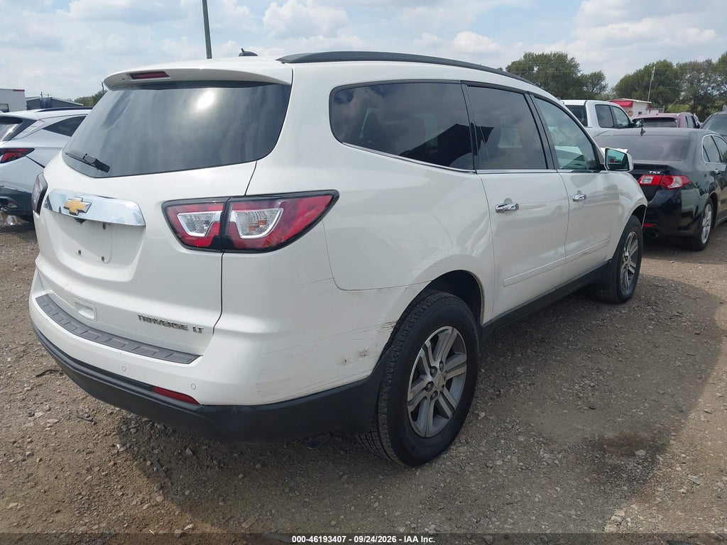 2015 Chevrolet Traverse 2LT photo 4