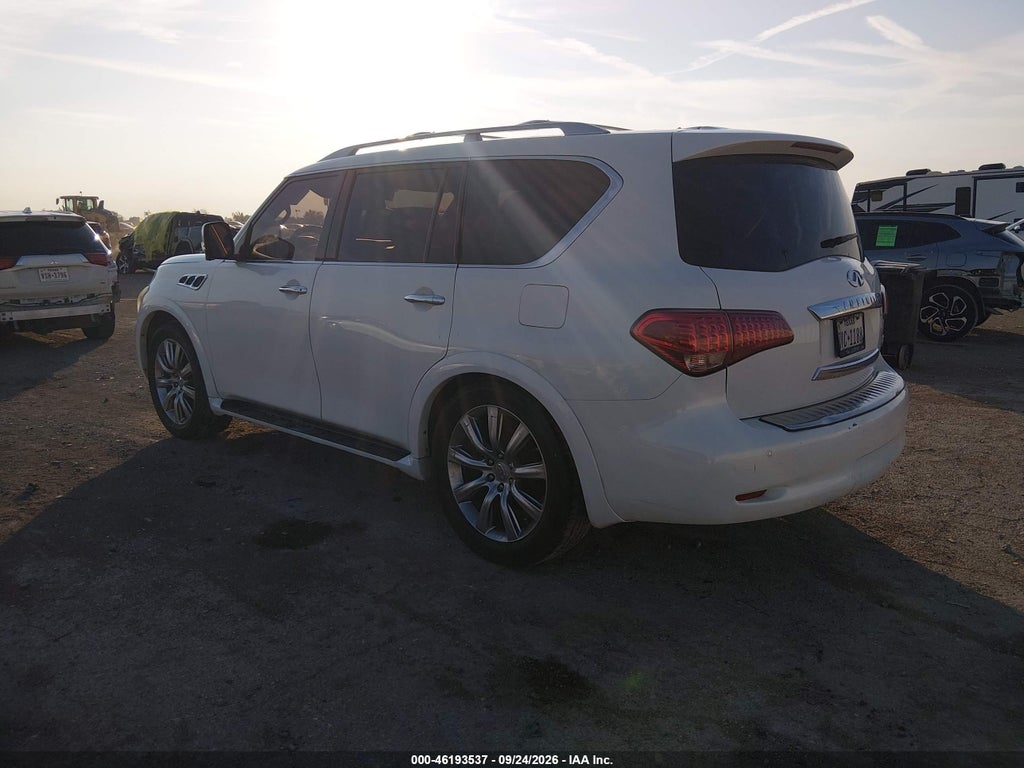 2013 Infiniti QX56 photo 3
