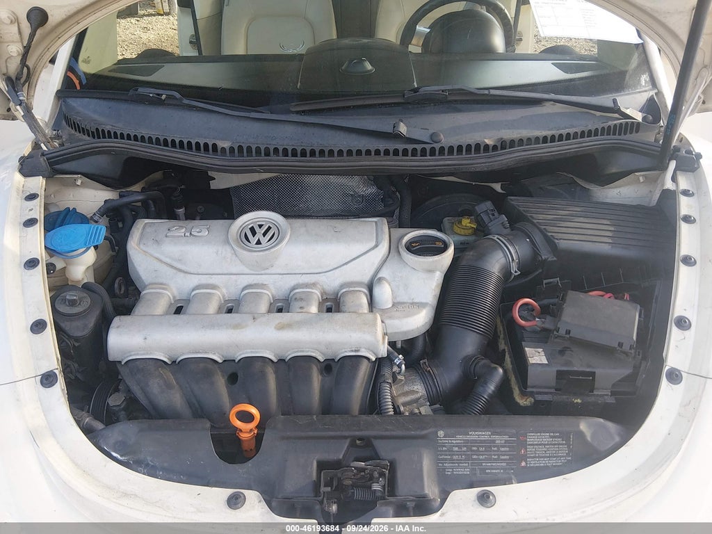 2009 Volkswagen New Beetle 2.5L photo 10