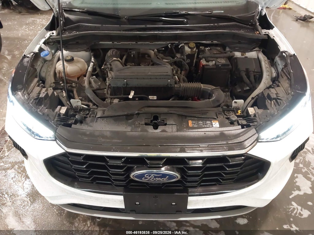 2023 Ford Escape ST-Line photo 10
