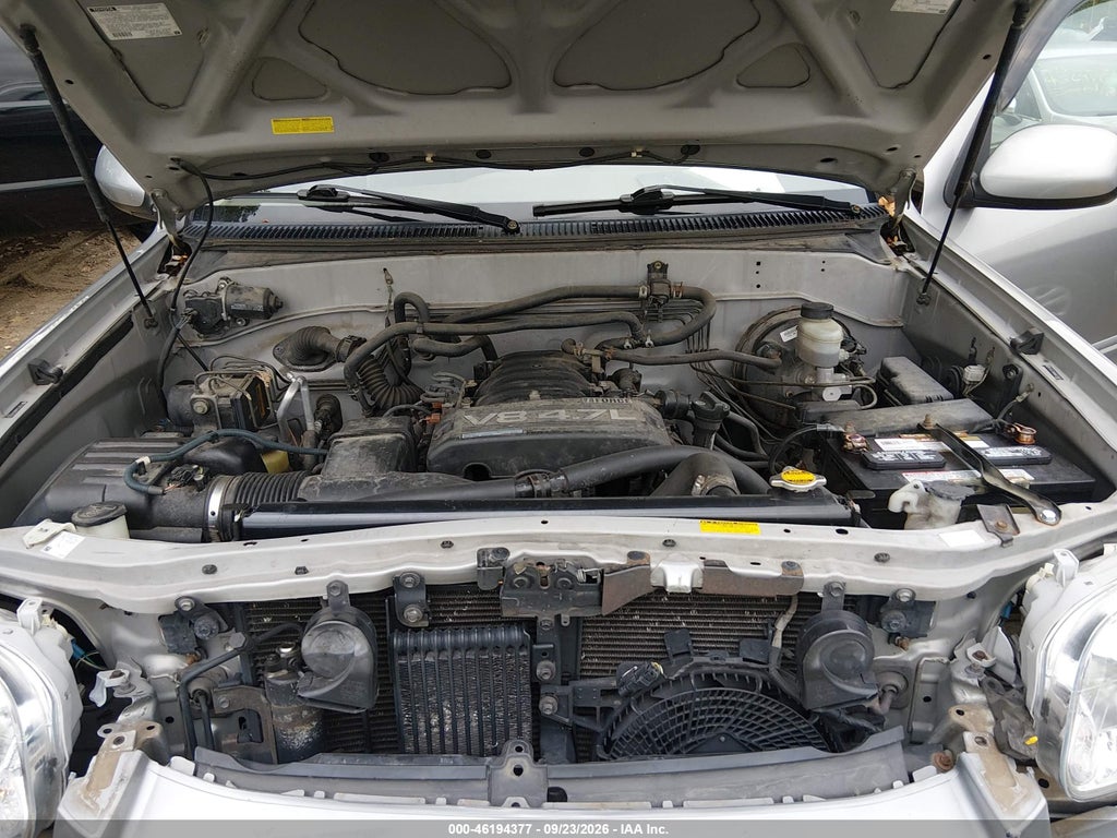 2006 Toyota Sequoia SR5 V8 photo 10