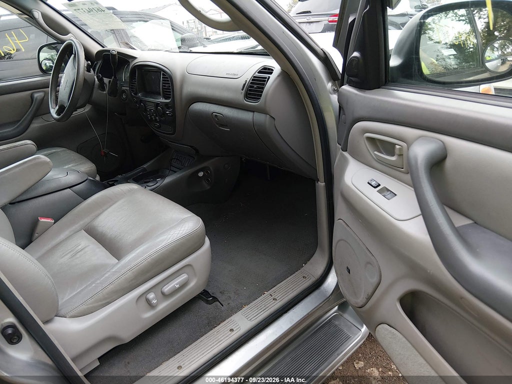 2006 Toyota Sequoia SR5 V8 photo 5