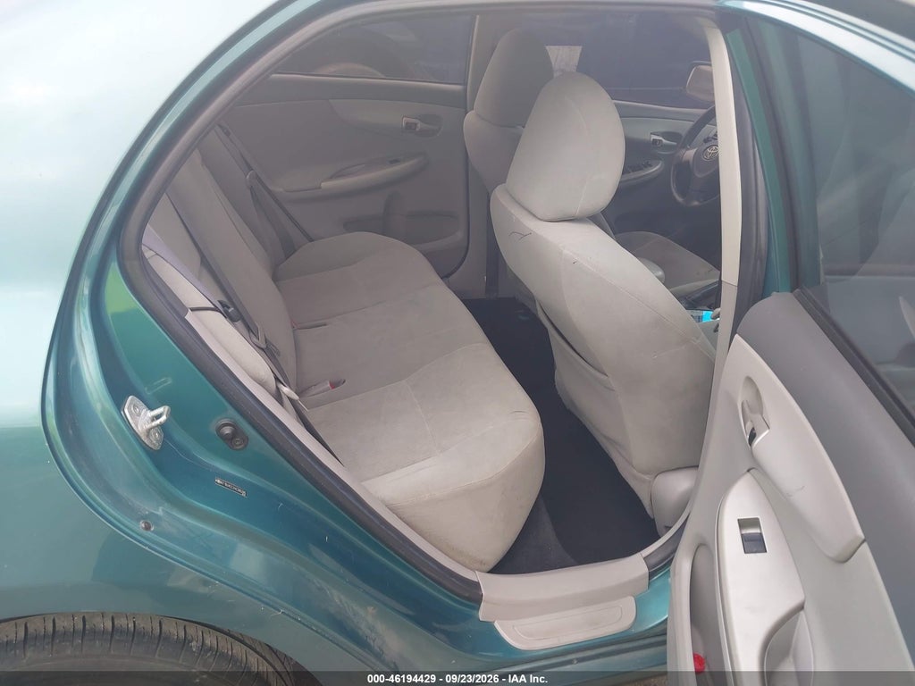 2010 Toyota Corolla LE photo 8