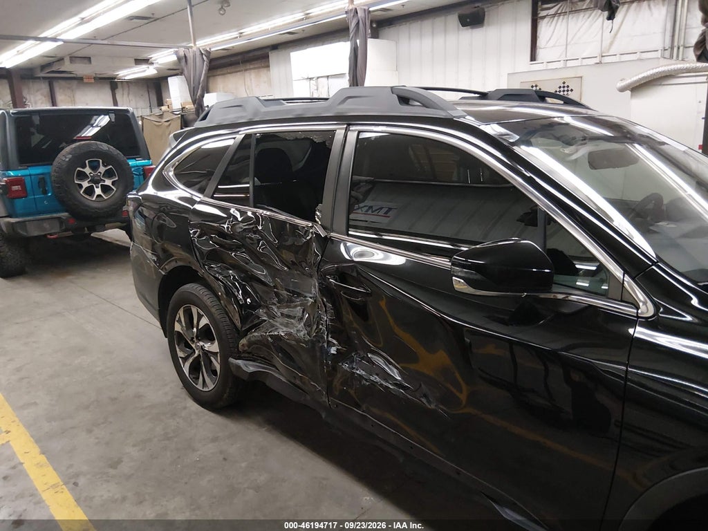 2020 Subaru Outback Limited photo 6