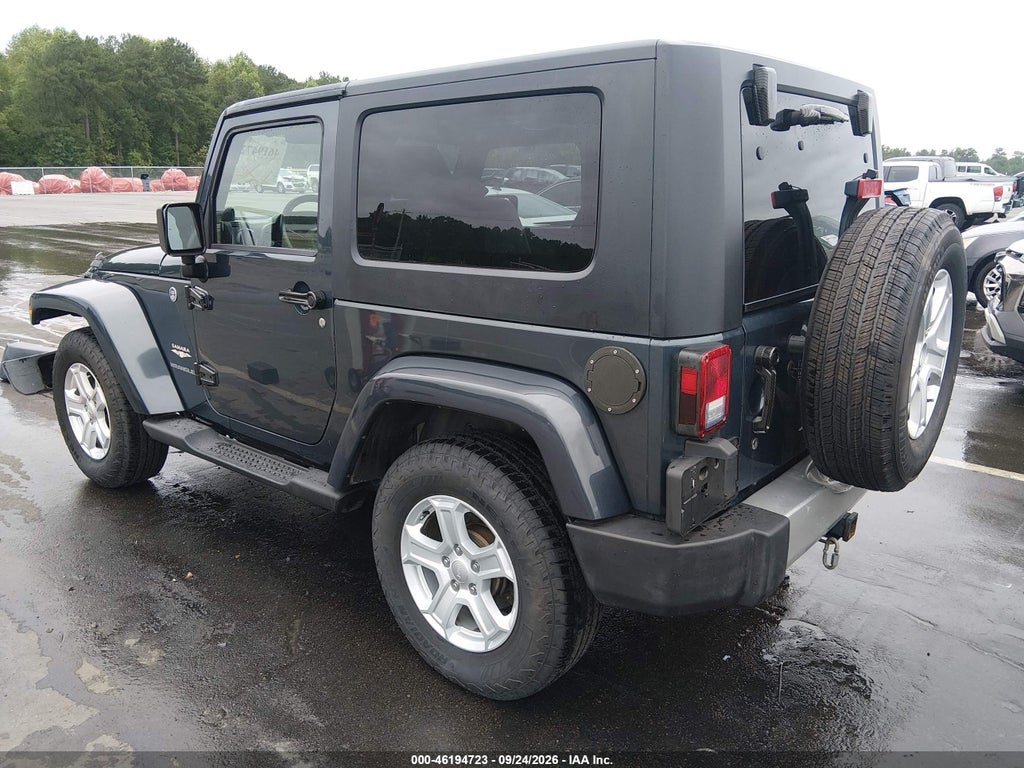 2008 Jeep Wrangler Sahara photo 3