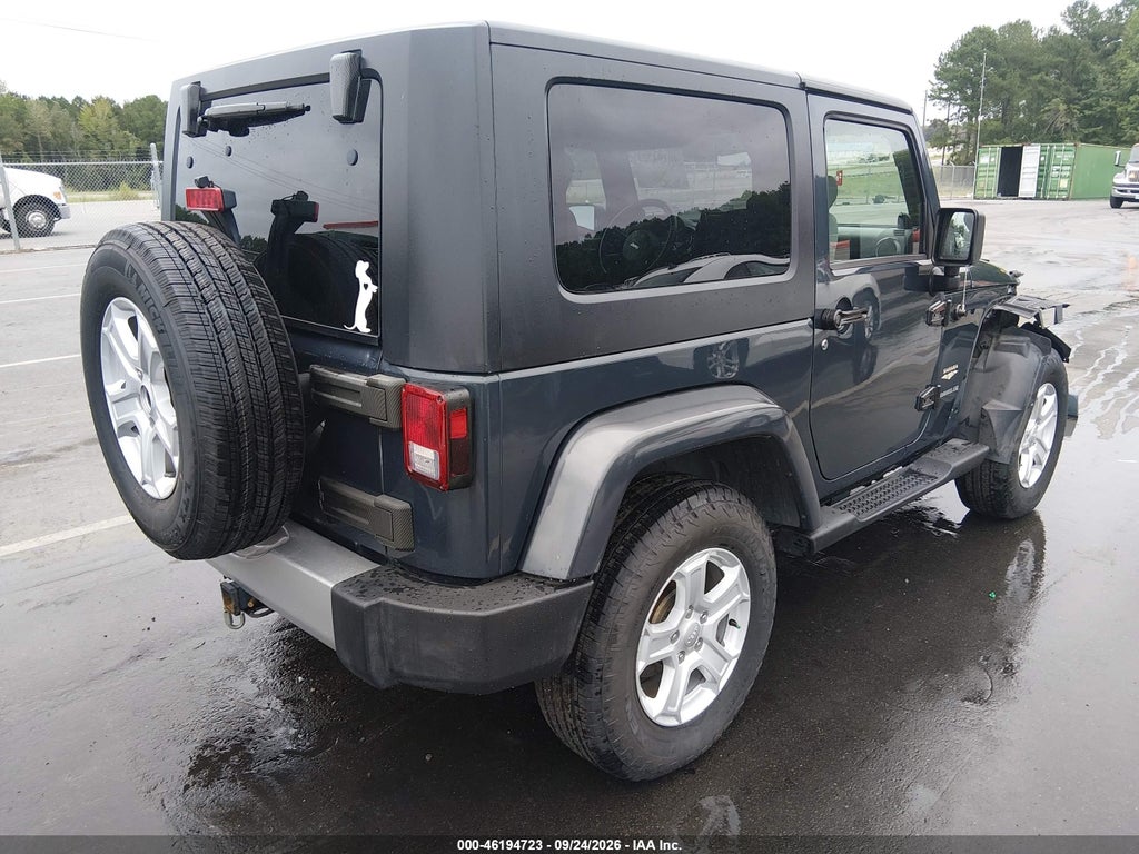 2008 Jeep Wrangler Sahara photo 4