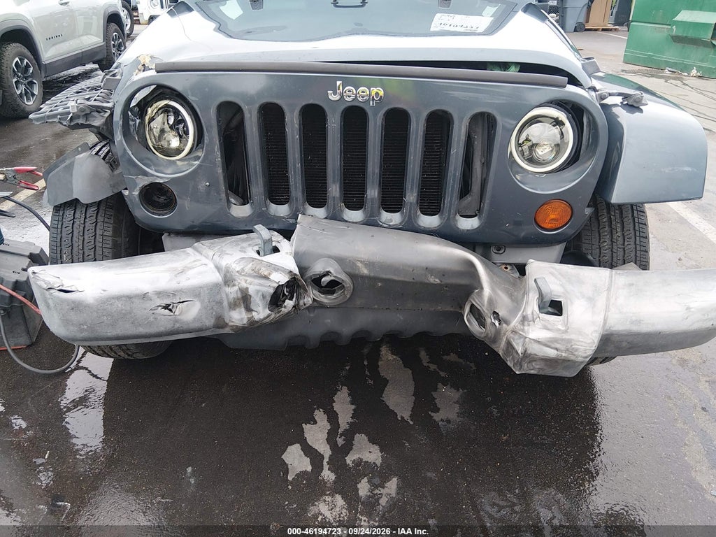 2008 Jeep Wrangler Sahara photo 6