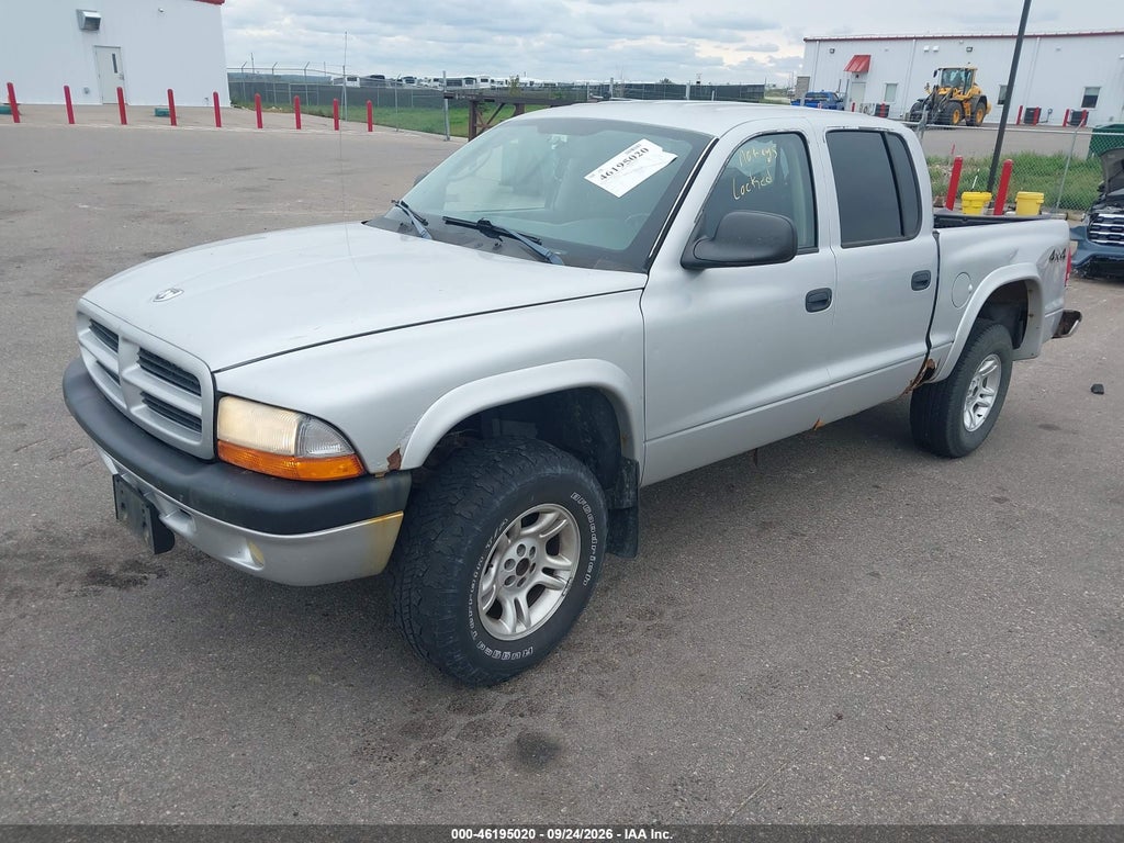 2003 Dodge Dakota Sport/SXT photo 2