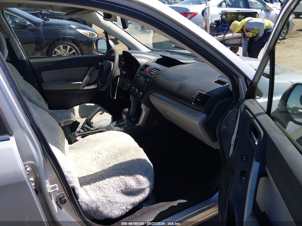 2014 Subaru Forester 2.5I Limited photo 5