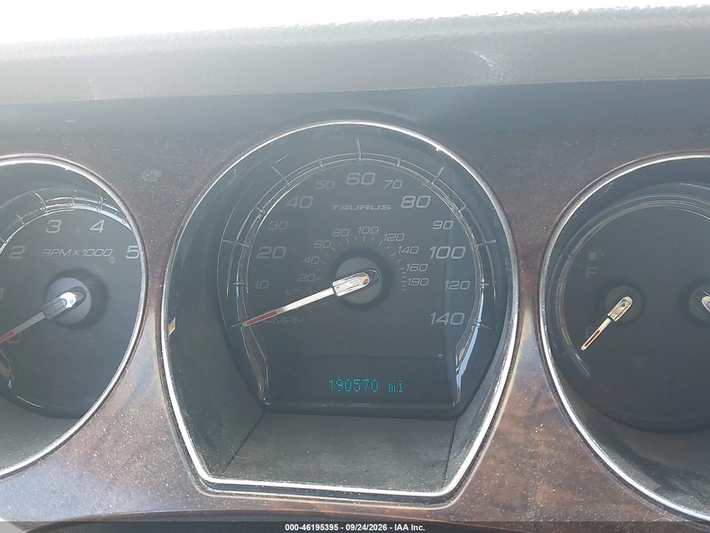 2011 Ford Taurus Limited photo 7