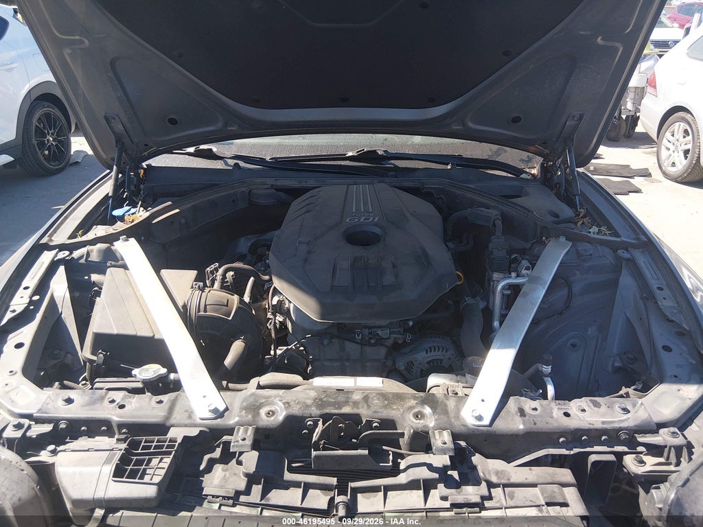 2022 Genesis G70 2.0T photo 10