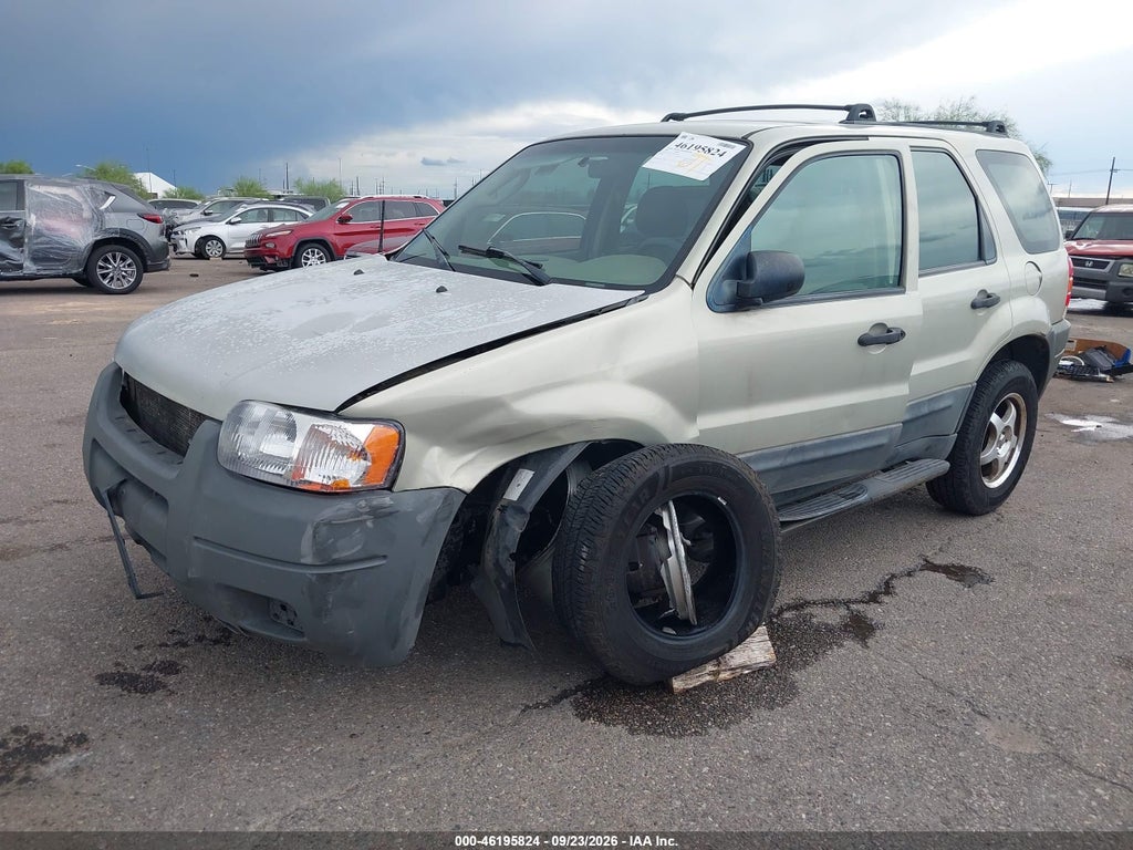 2003 Ford Escape XLS photo 2