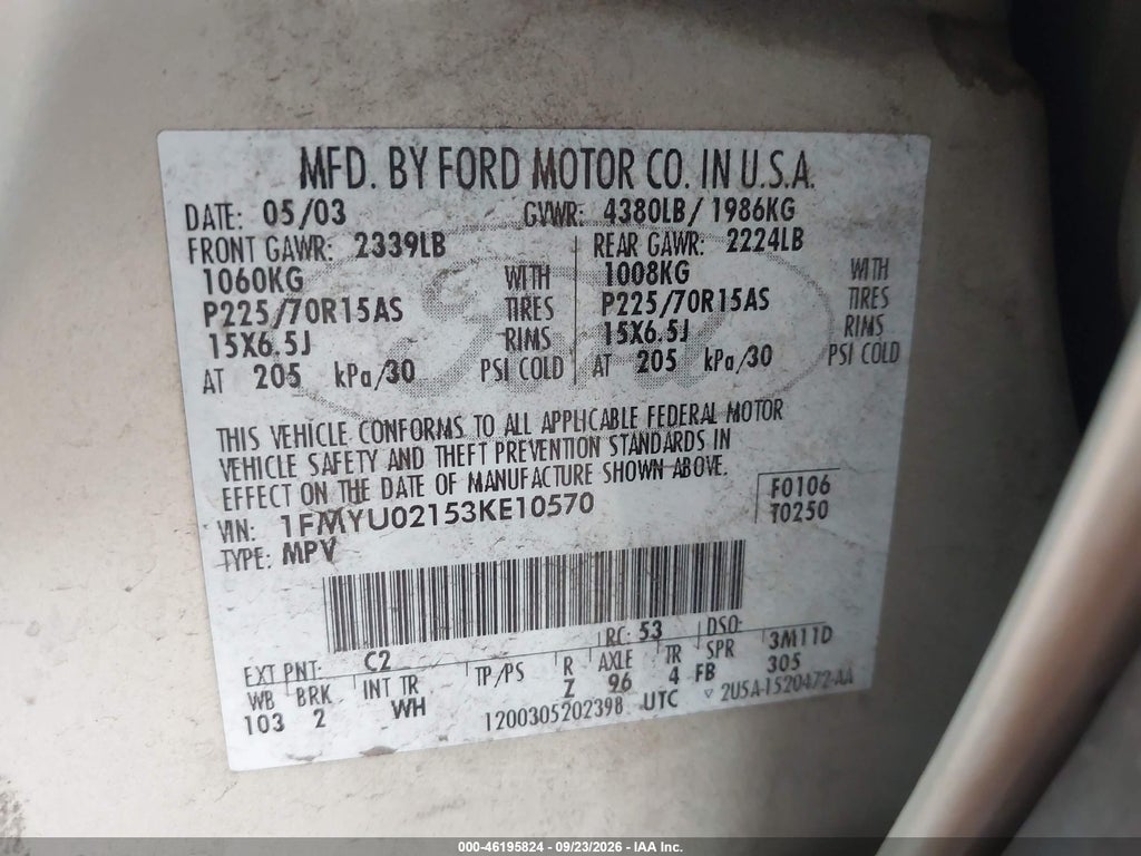 2003 Ford Escape XLS photo 9