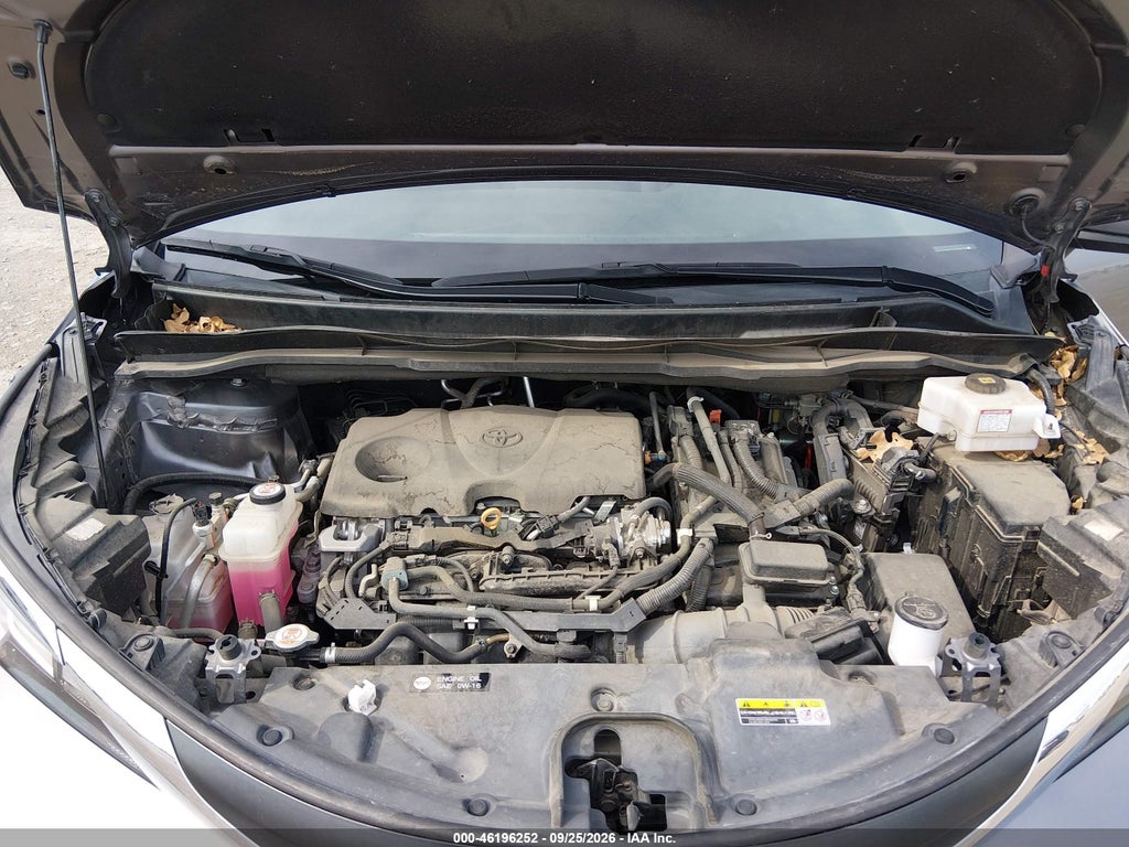 2022 Toyota Sienna LE photo 10