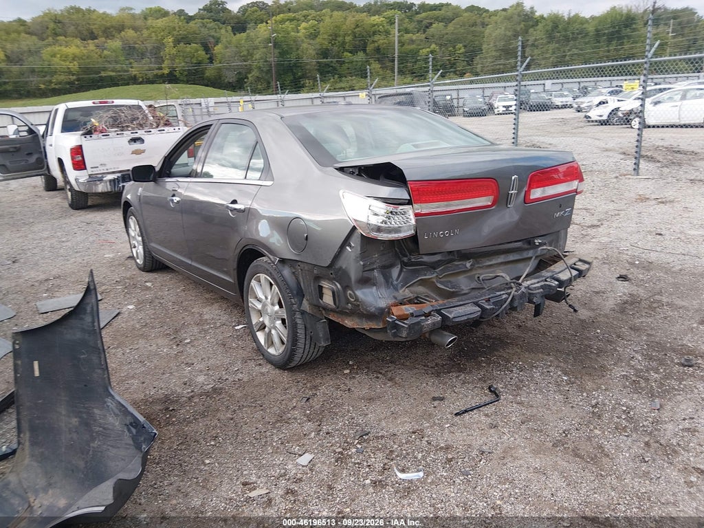 2010 Lincoln MKZ photo 3