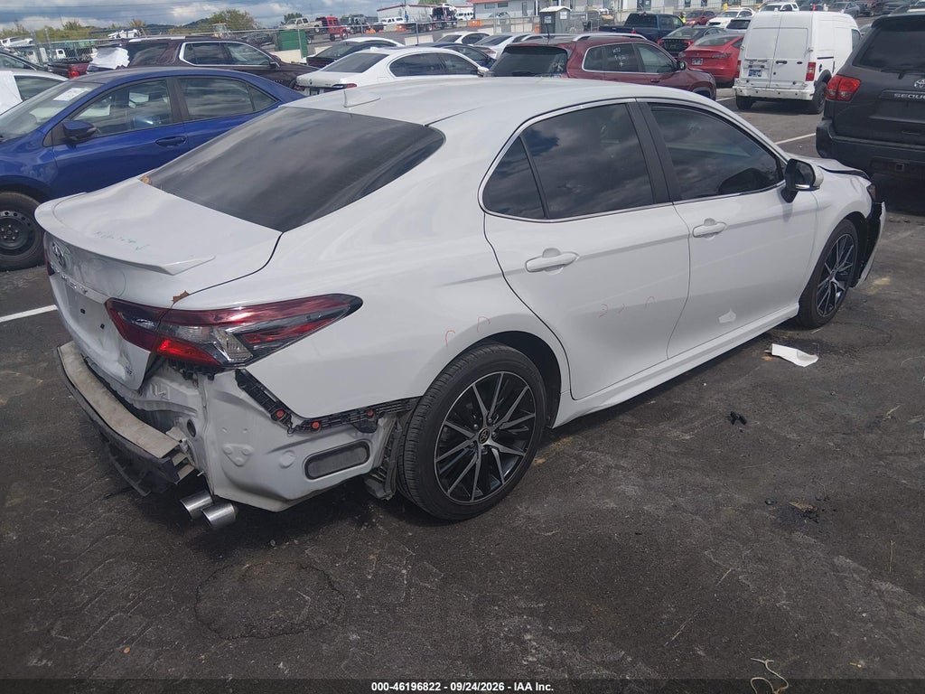 2023 Toyota Camry SE photo 4
