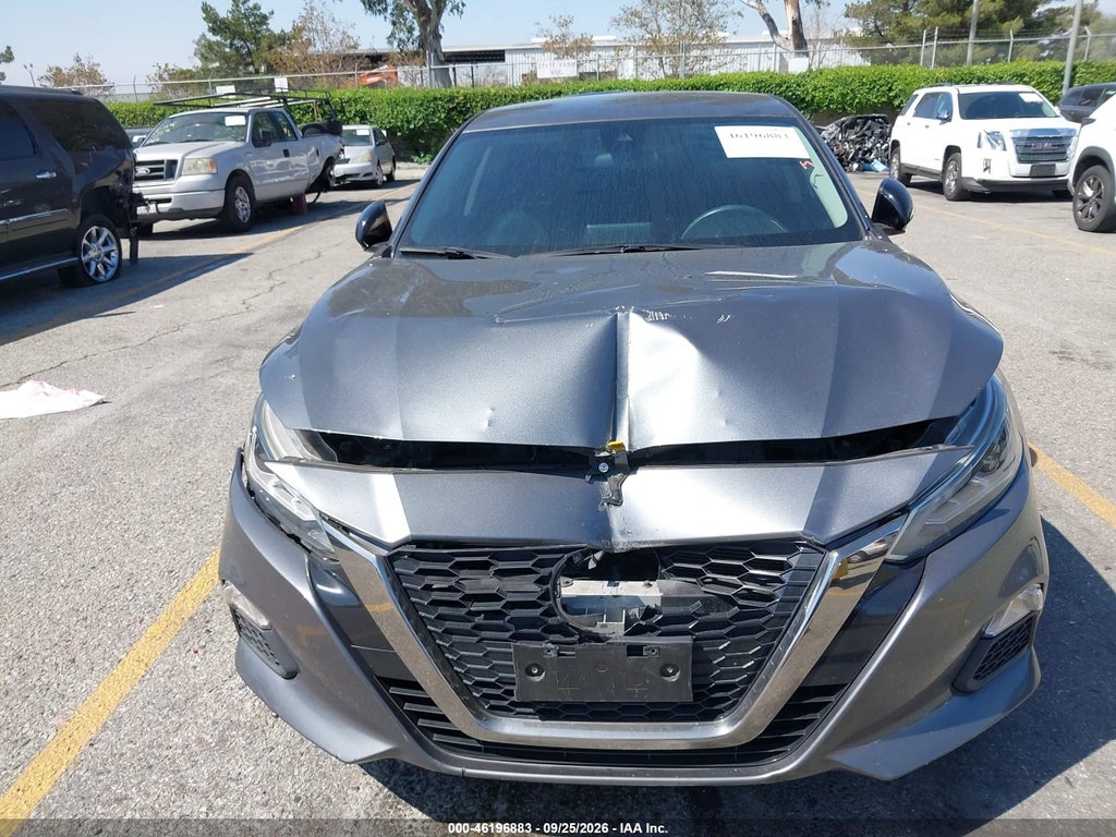 2020 Nissan Altima SR FWD photo 6