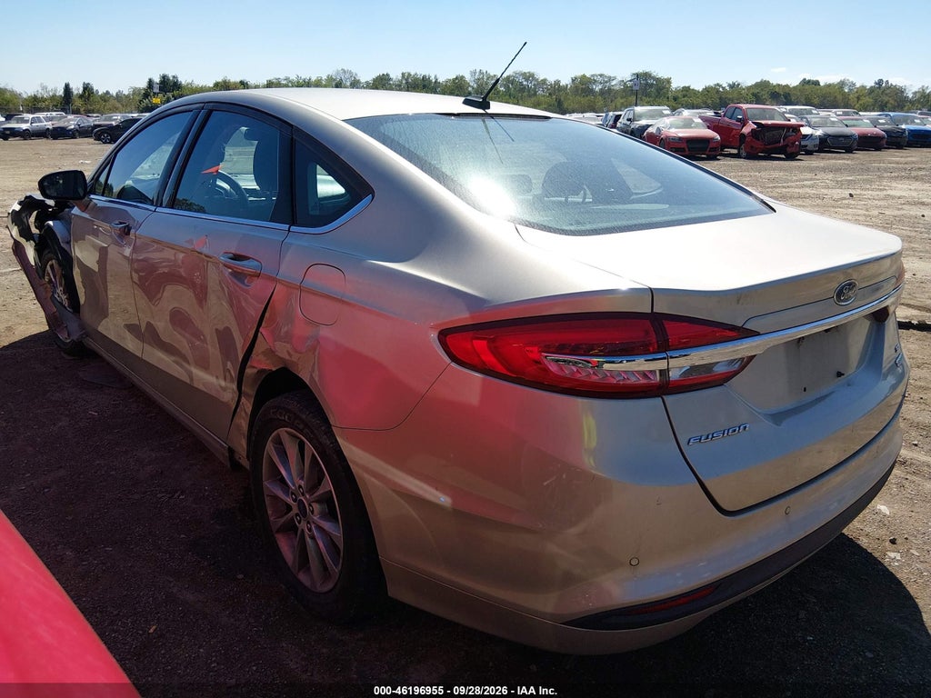 2017 Ford Fusion SE photo 3