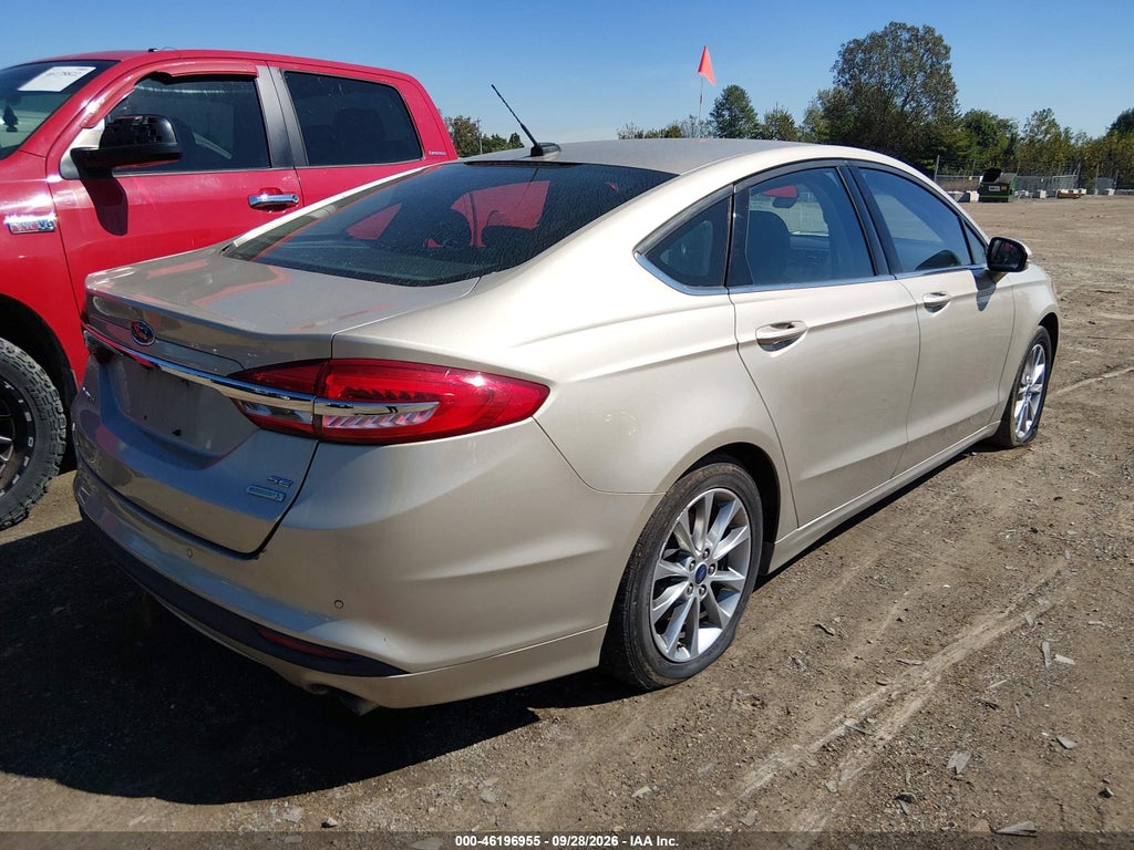 2017 Ford Fusion SE photo 4