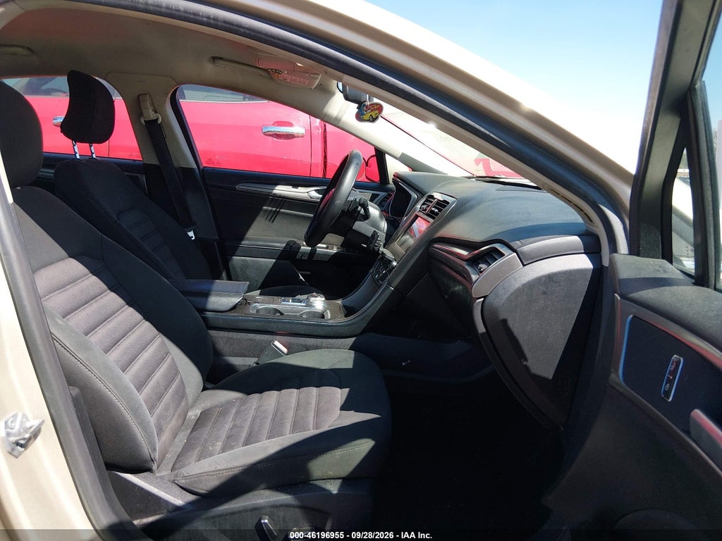 2017 Ford Fusion SE photo 5