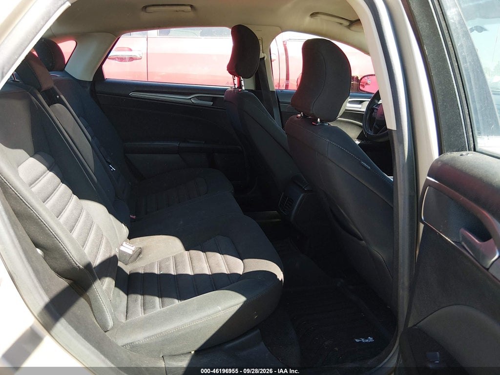 2017 Ford Fusion SE photo 8