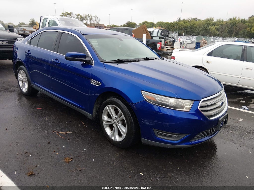 2015 Ford Taurus SEL photo 1