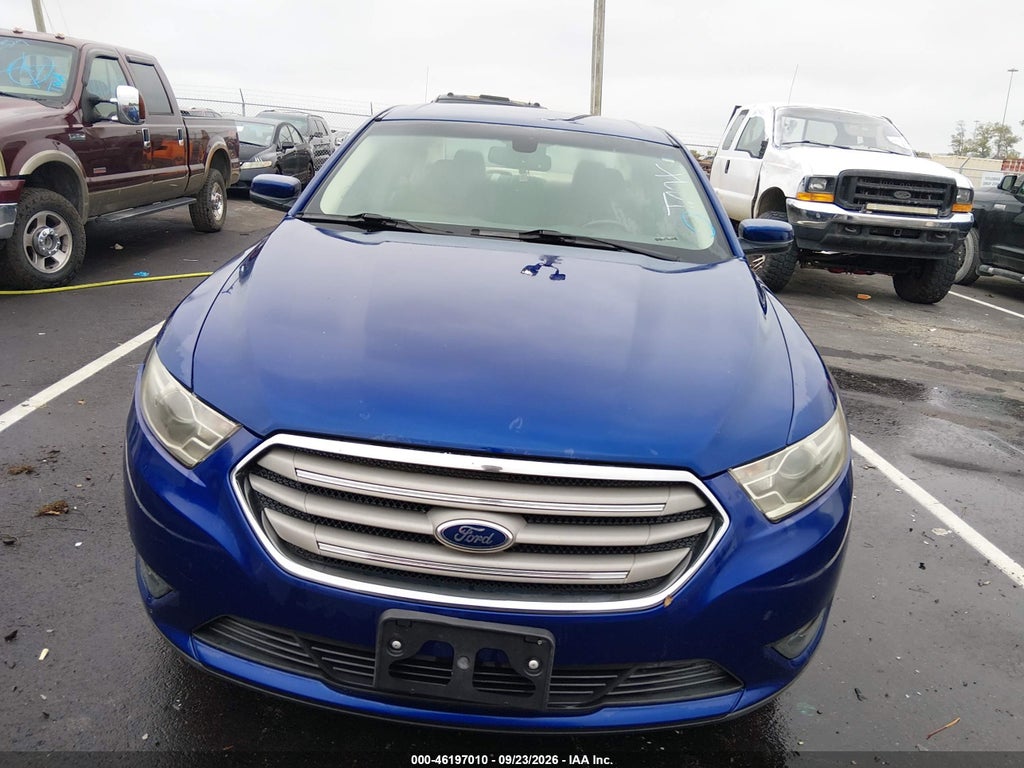 2015 Ford Taurus SEL photo 6