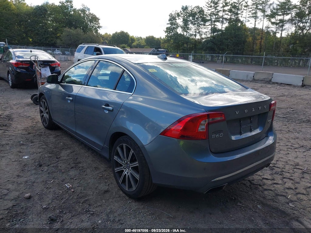 2017 Volvo S60 Inscription T5 photo 3