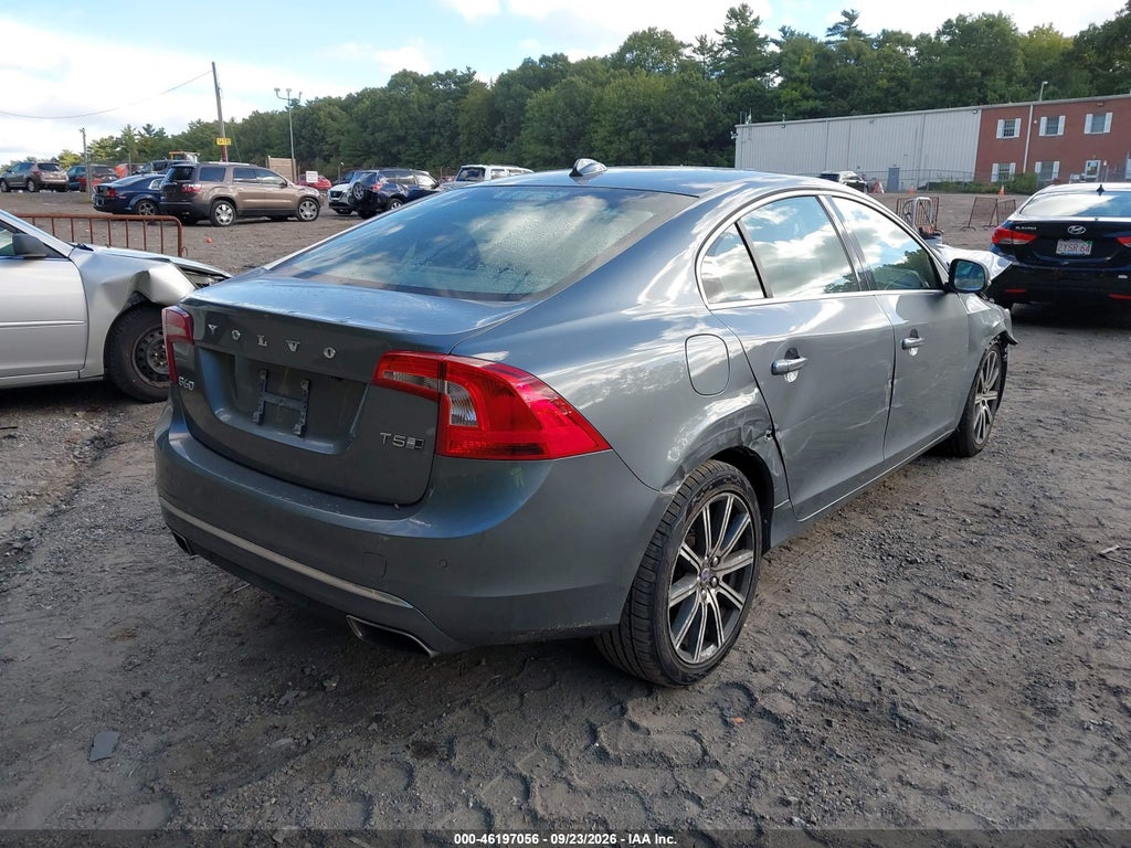 2017 Volvo S60 Inscription T5 photo 4