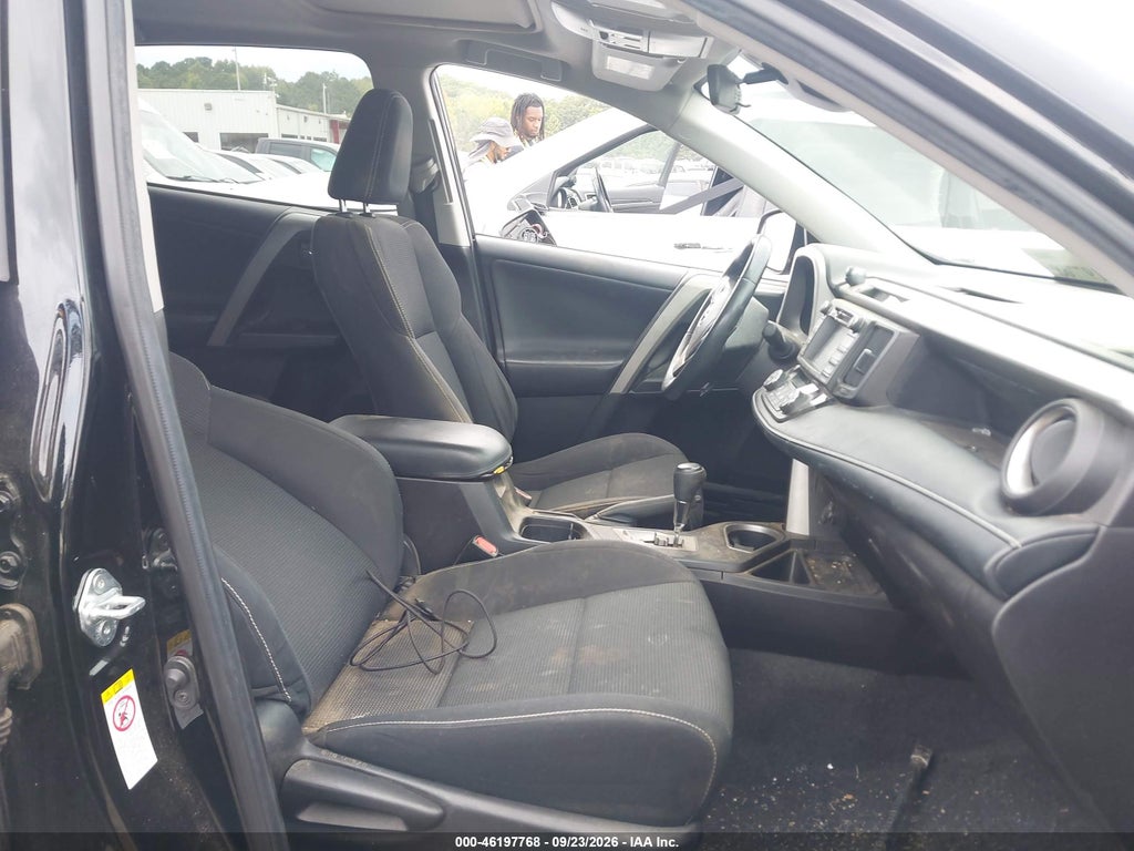 2018 Toyota RAV4 XLE photo 5