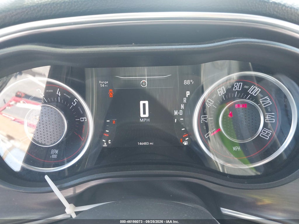 2015 Dodge Challenger SXT photo 7