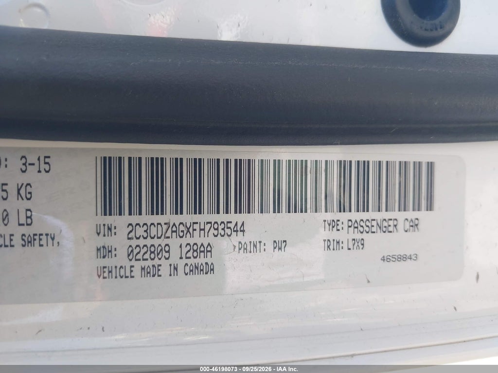 2015 Dodge Challenger SXT photo 9