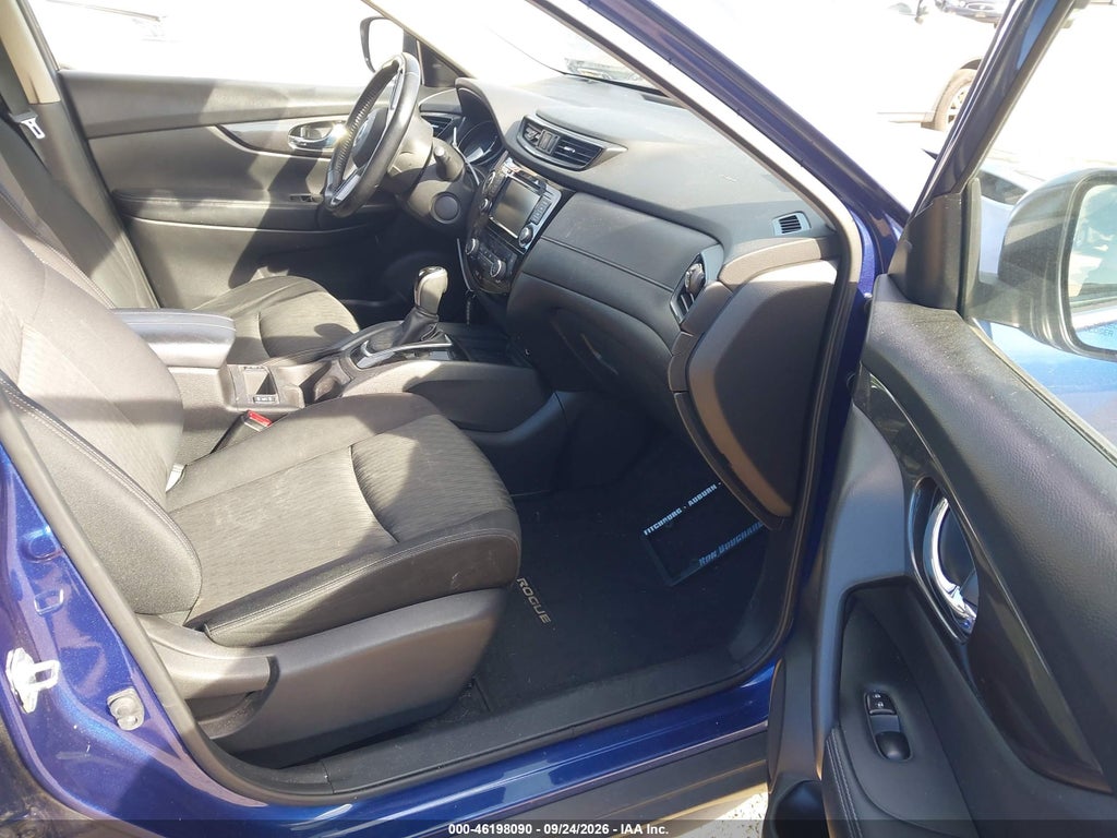 2020 Nissan Rogue SV Intelligent AWD photo 5