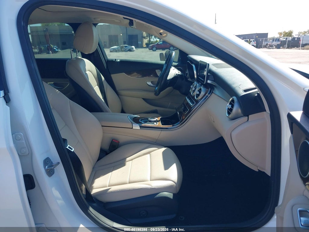 2018 Mercedes-Benz C 300 photo 5