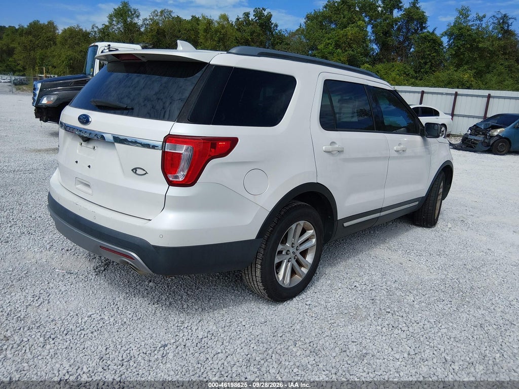 2017 Ford Explorer XLT photo 4