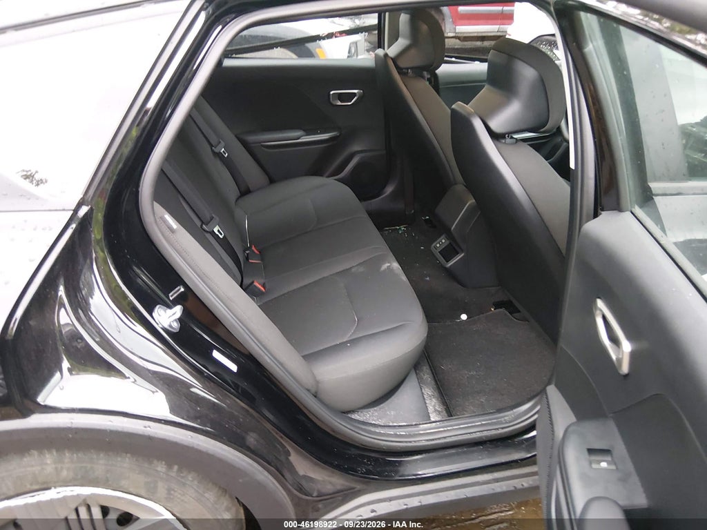 2026 Kia K4 LX photo 8