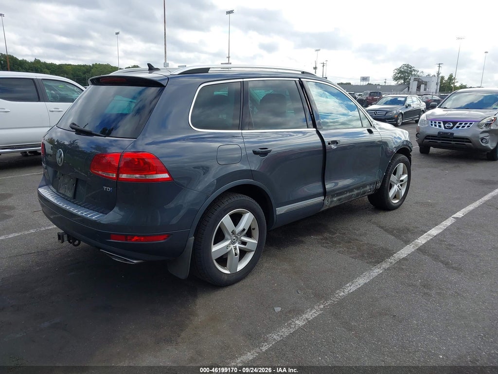 2013 Volkswagen Touareg LUX photo 4