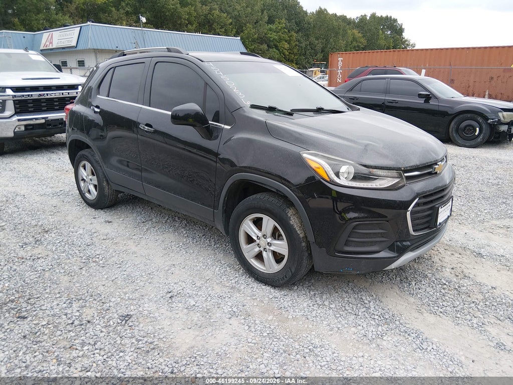 2017 Chevrolet Trax LT photo 1