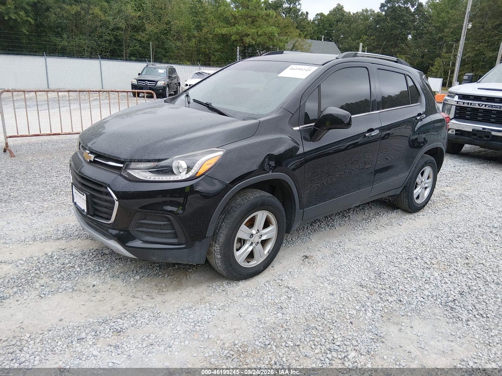 2017 Chevrolet Trax LT photo 2