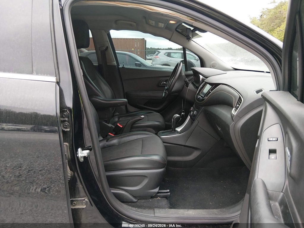 2017 Chevrolet Trax LT photo 5